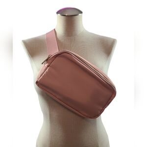 Belt bag/Fanny pack - Brand new- light Pink